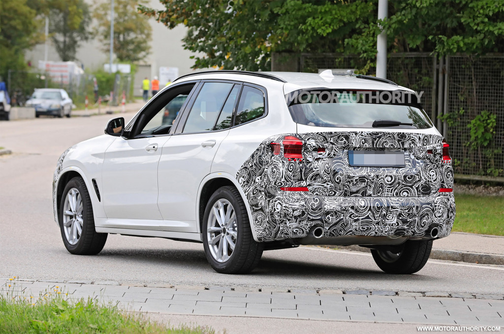 2022 BMW X3 facelift spy shots - Photo credit: S. Baldauf/SB-Medien